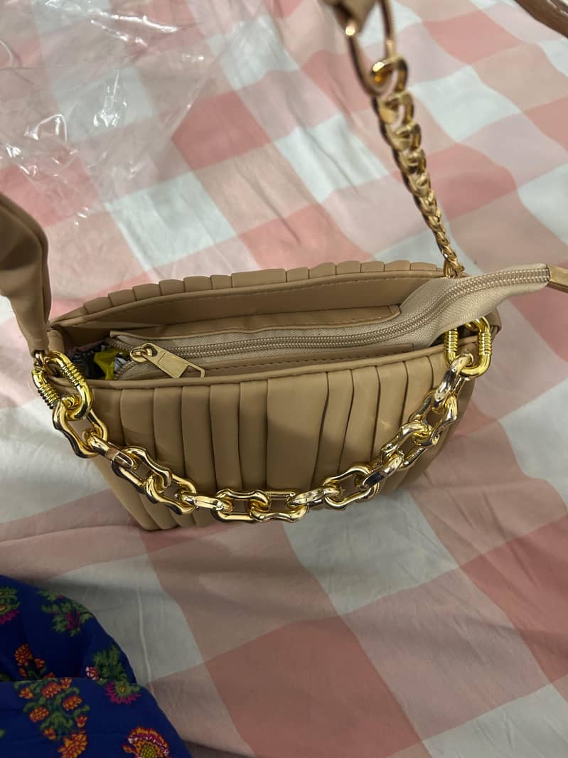 beige bag 1