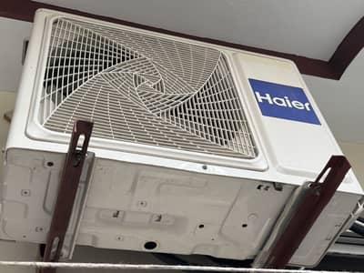 Haier 1 Ton split inverter AC / Excelent condition