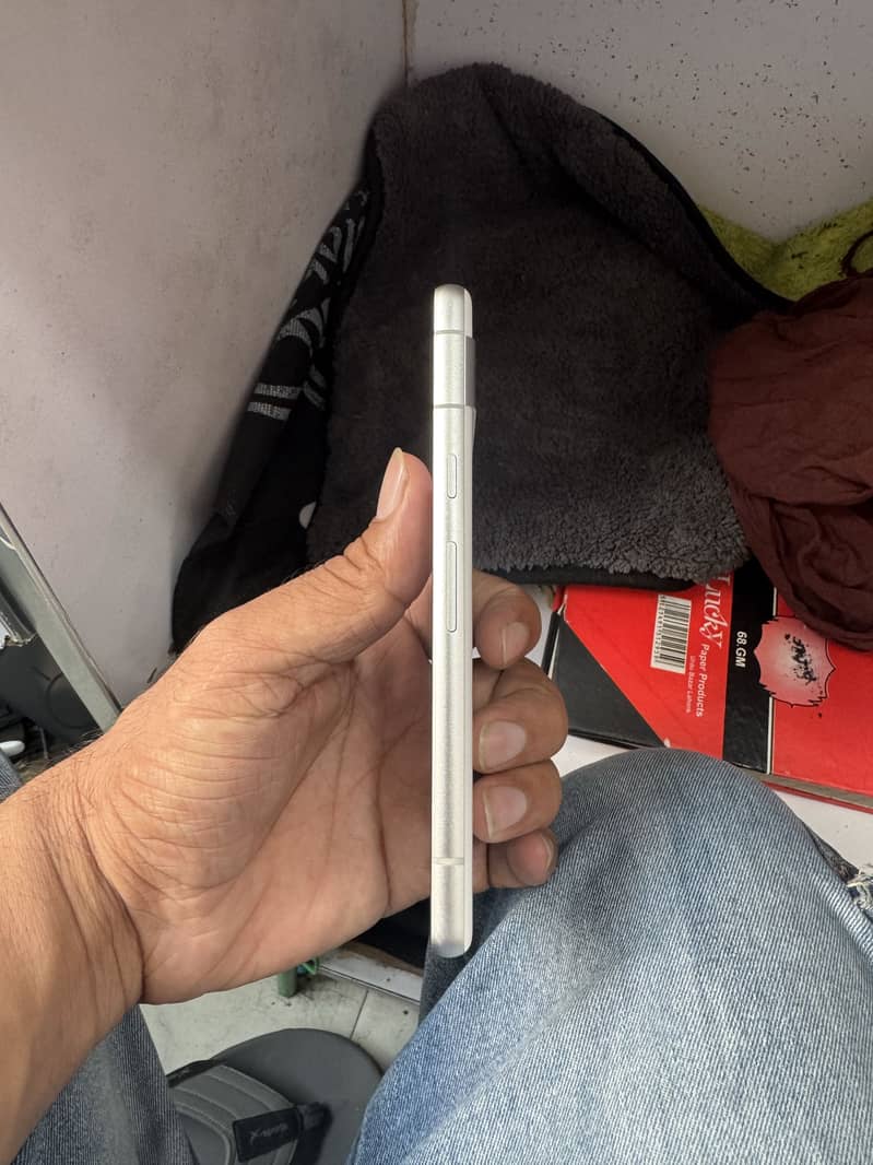 Google Pixel 7a 3
