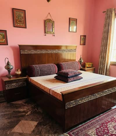 Double bed / bed set / king size bed / wooden bed / bed / Furniture