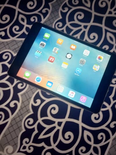 ipad is for sale 10/10 condition all ok price 17000