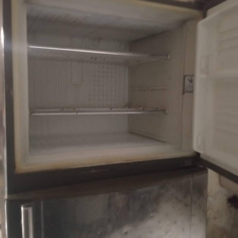 Dawlance fridge 4
