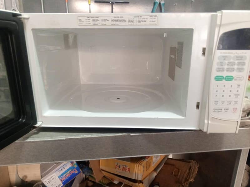 microwave 1