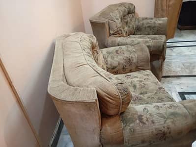 5 Seater Large size sofa set Available for Sale