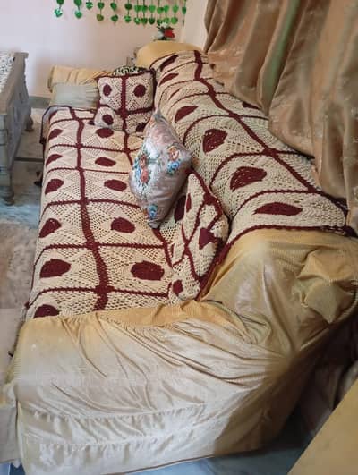 5 Seater Large size sofa set Available for Sale