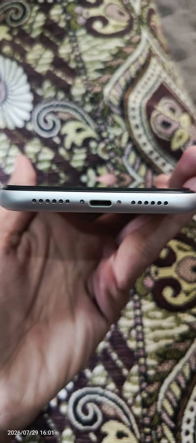 Apple iPhone XR