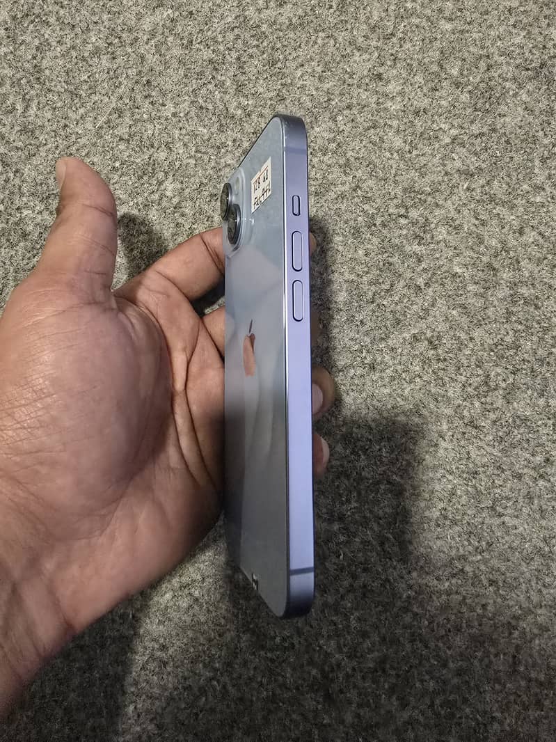 Apple iPhone 14 3
