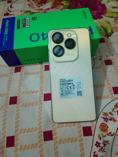 8/256 Urgent sale with box