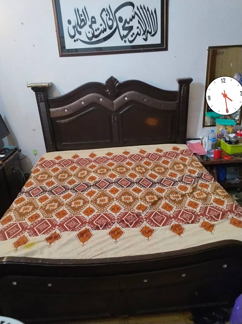 Double Bed 0