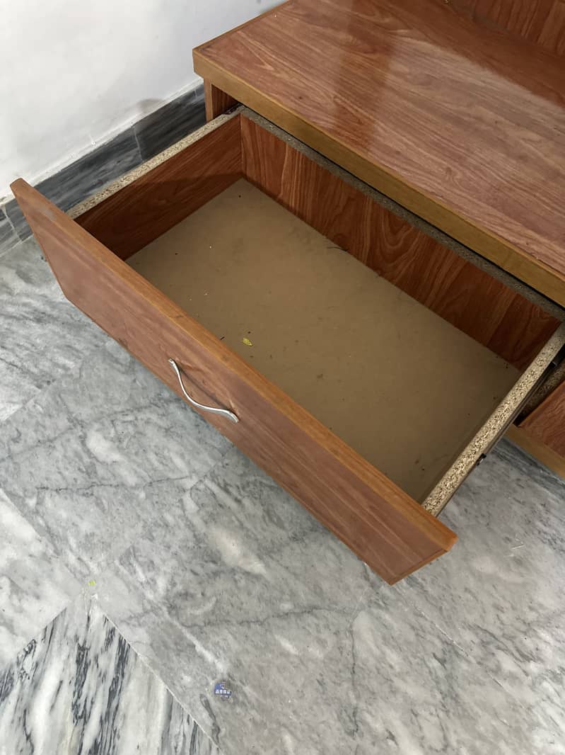 Dressing Table 0