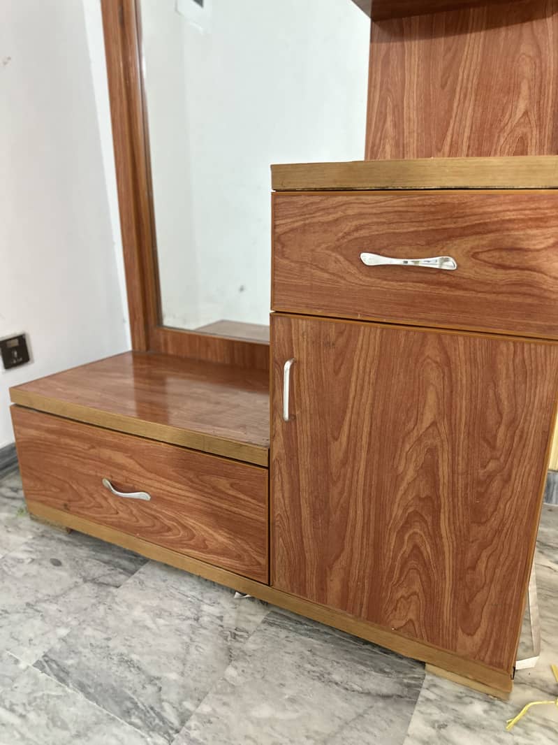Dressing Table 2