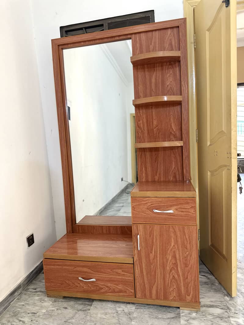 Dressing Table 6