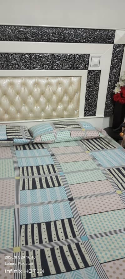complete bed set with dressing and side tables
