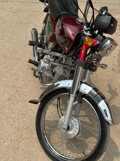 CD HONDA 70 BIKE AVAILABLE FOR CUSTOMERS