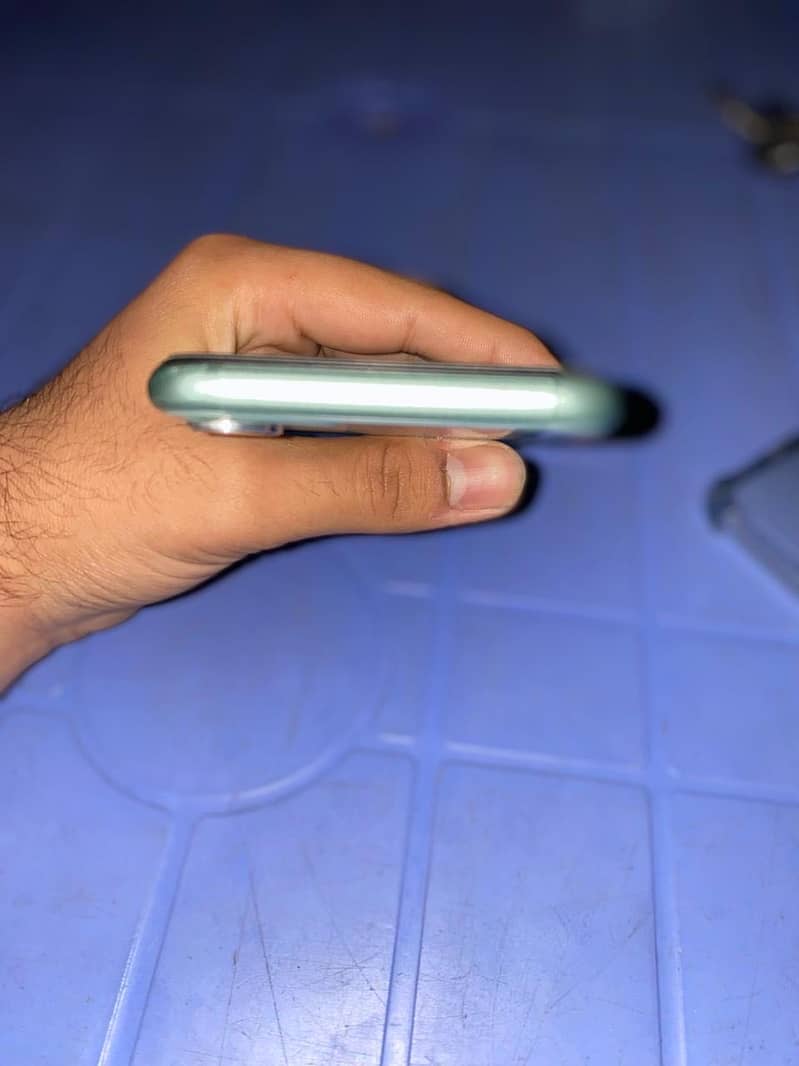 Apple iPhone 11 2