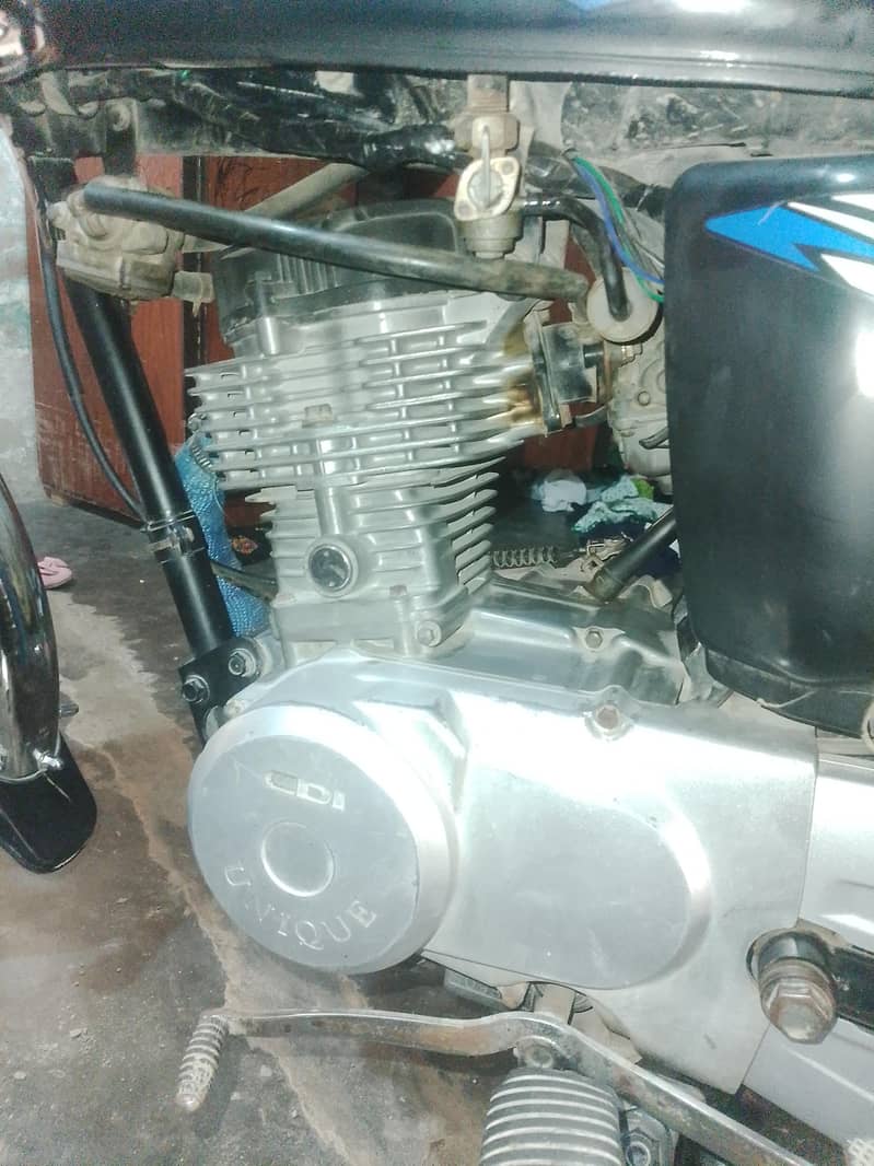 unique 125 0