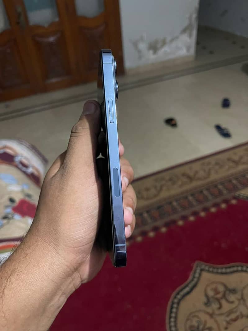 iphone 13 pro max 2