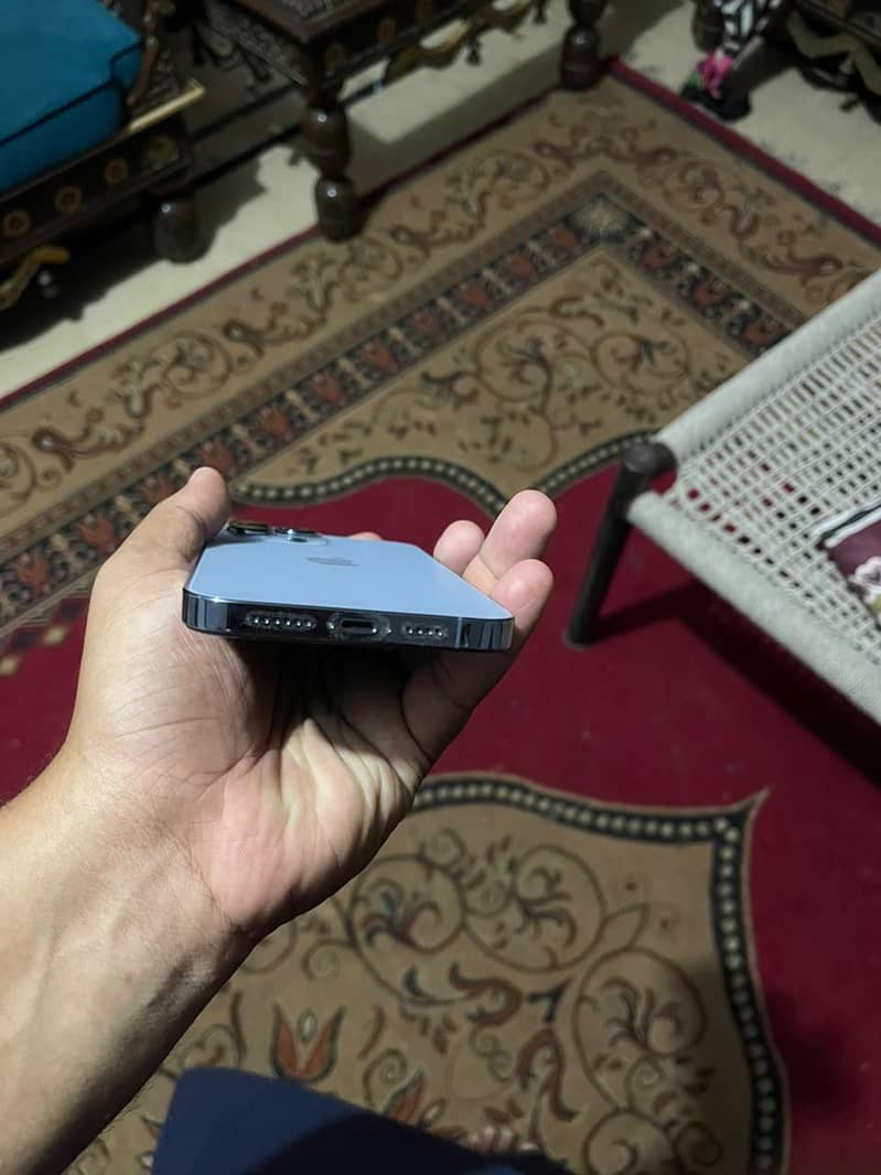 iphone 13 pro max 4