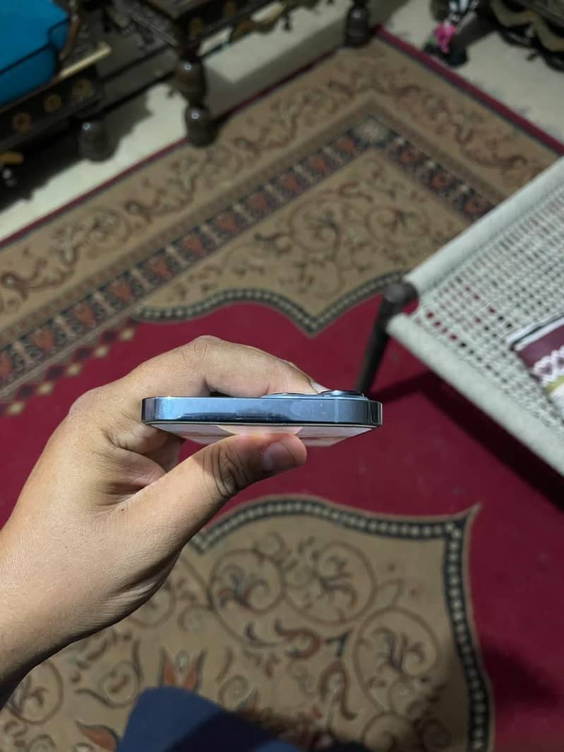 iphone 13 pro max 5