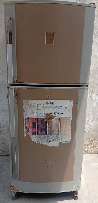 Dawlance Refrigerator  Full Size   10 by 10 working