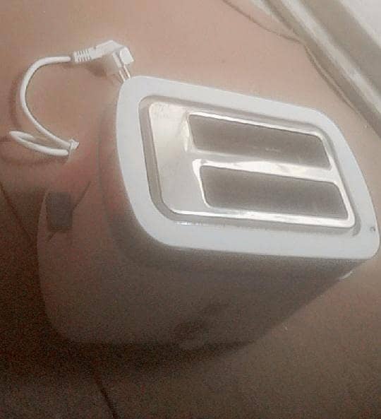 Toaster machine 0