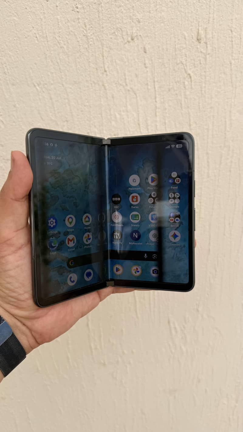 Google Pixel Fold 2
