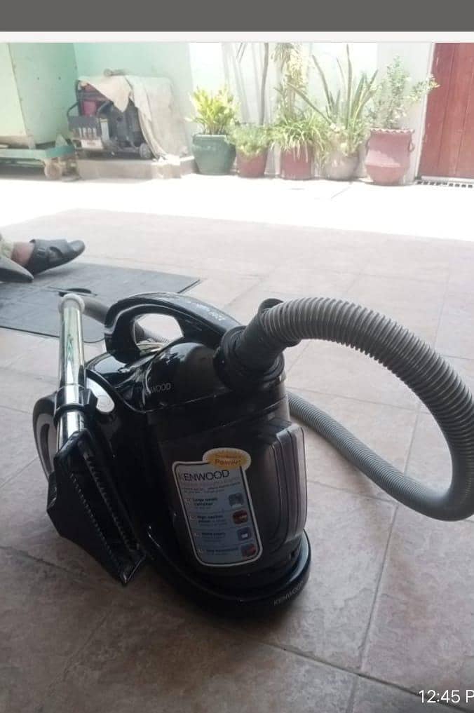 vacuum cleaner 1