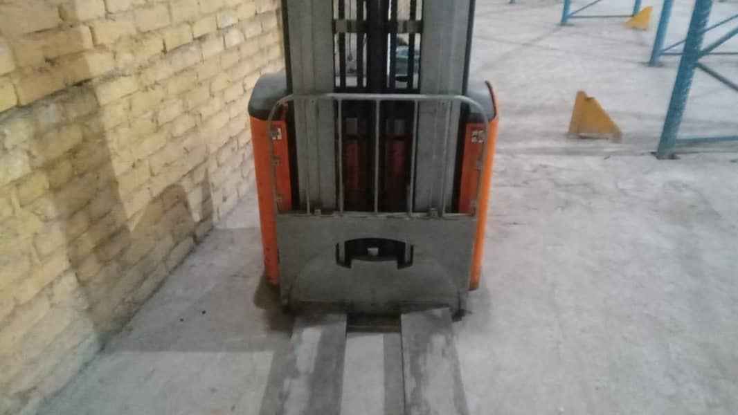 Electric Fork Lifter 0
