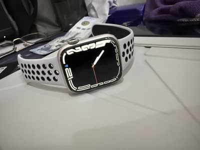 Apple watch series 7 Nike Edition