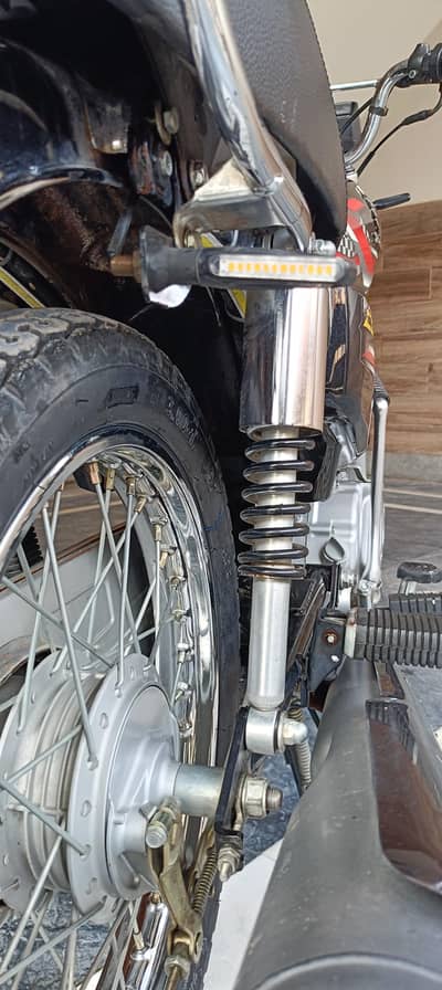 Honda 125 black