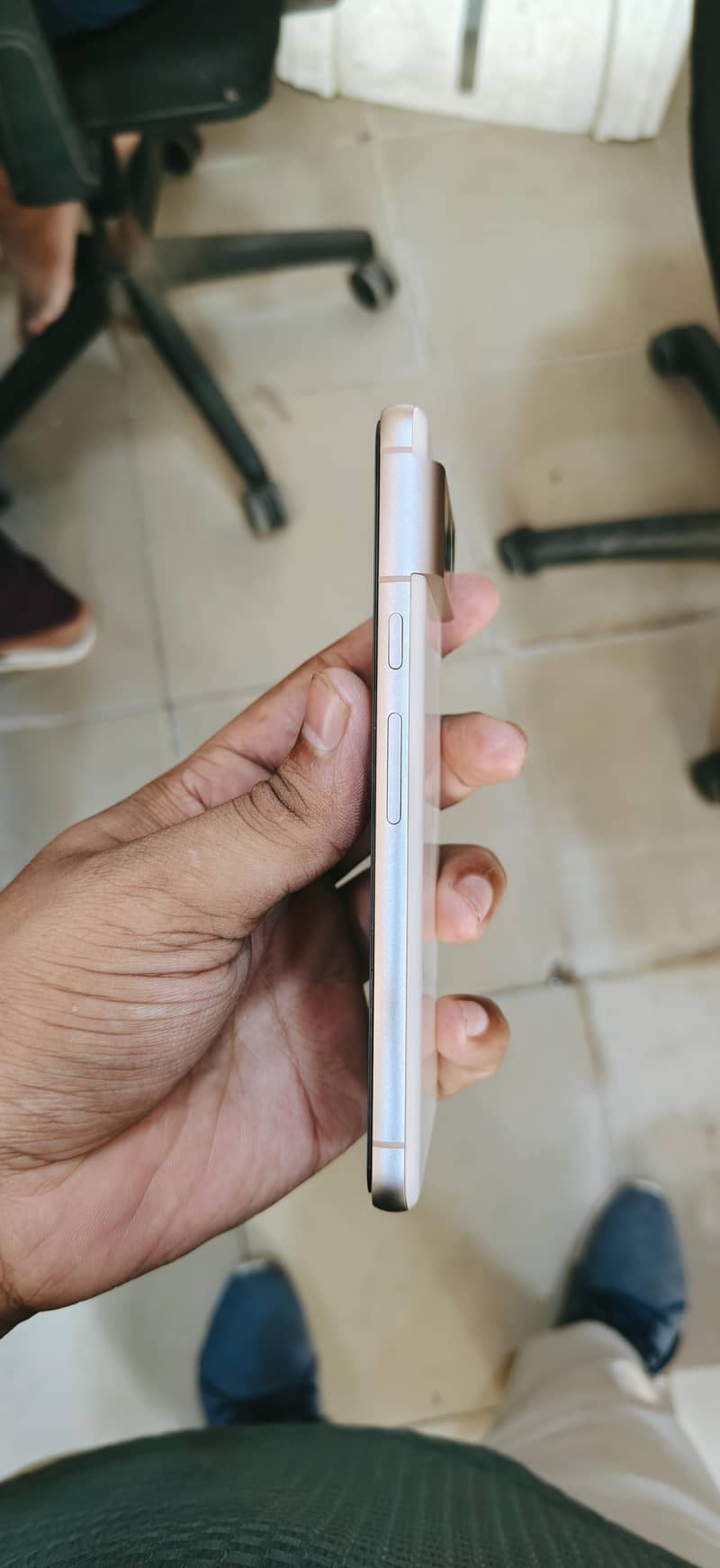 Google Pixel 8 2