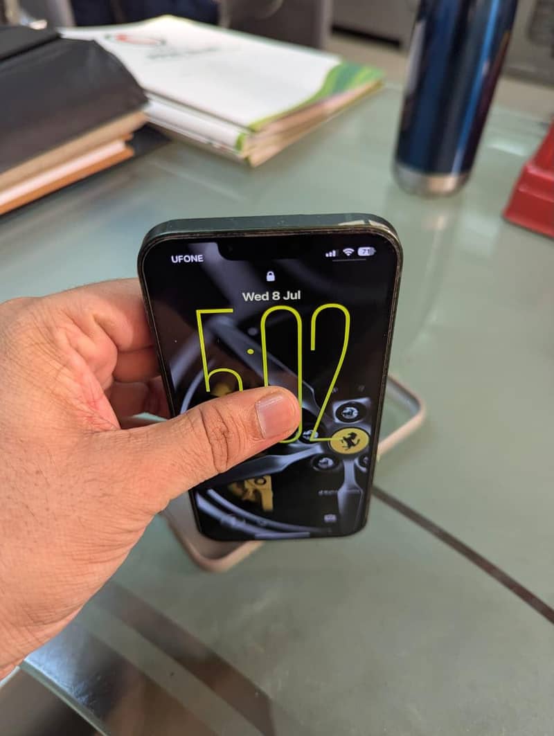 Apple iPhone 13 0