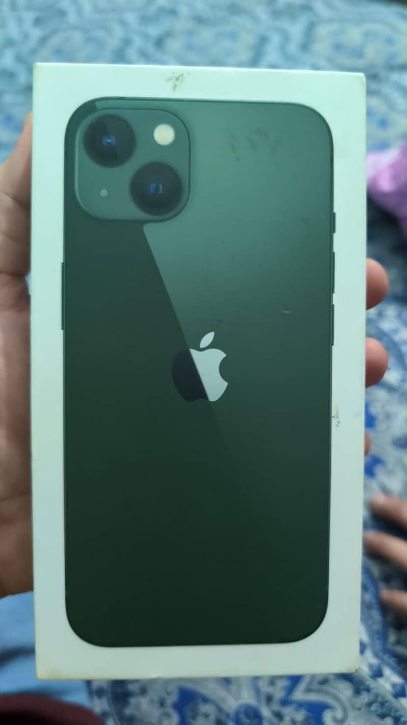 Apple iPhone 13 4