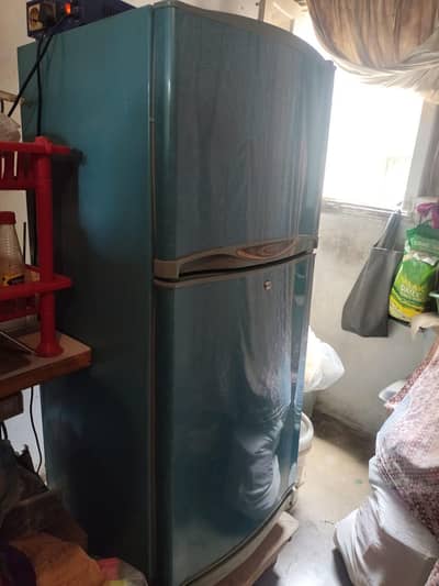 Waves Refrigerator in Good Condition