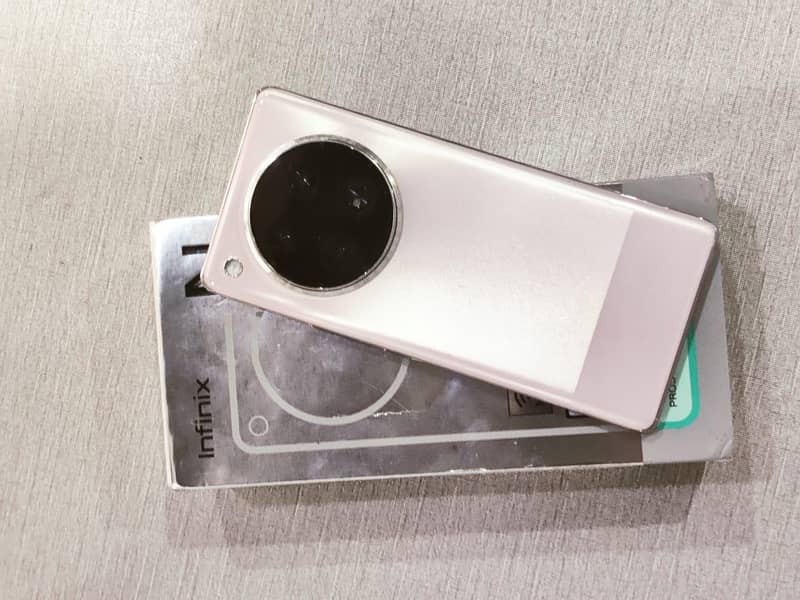 Infinix Zero 40 4