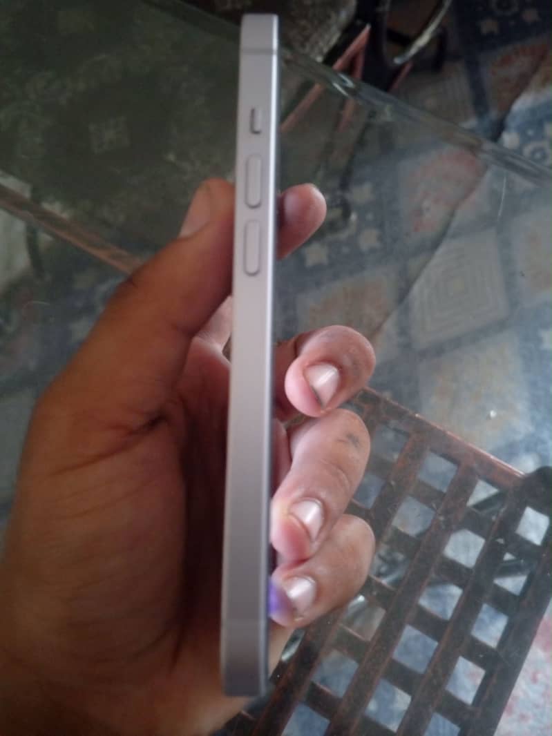 Apple iPhone 14 0