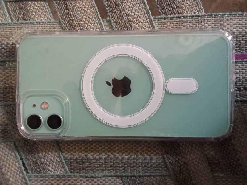 Apple iPhone 11 3