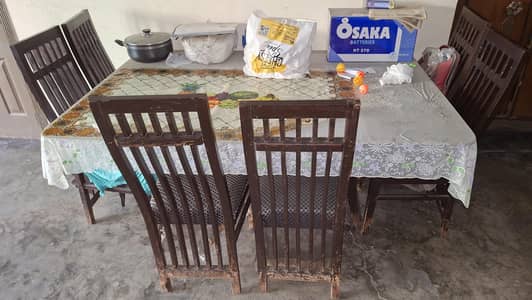 dinning table with 6 chairs used