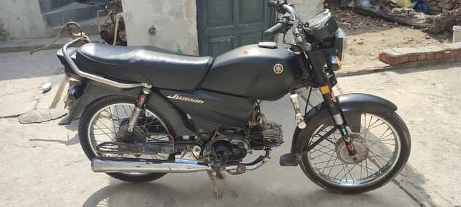 Yamaha YD 100 Junoon 4-stroke