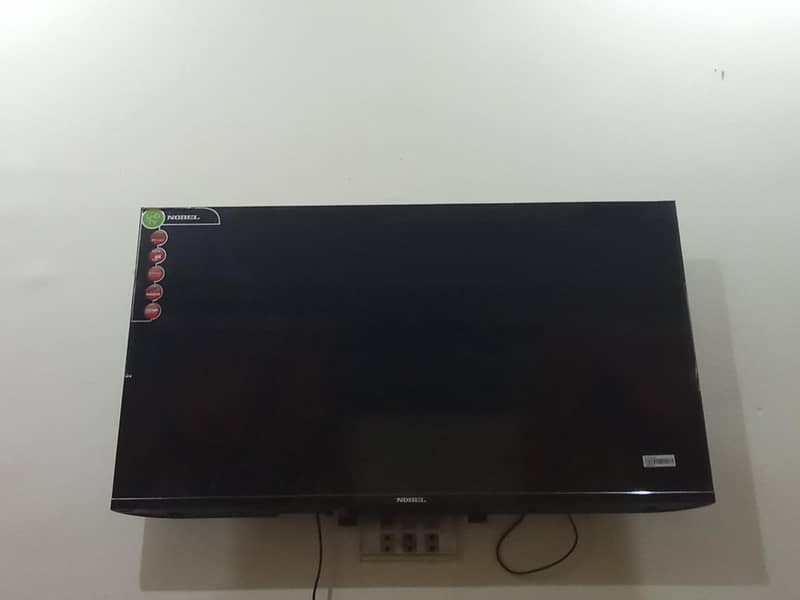 Nobel 40 android LED 1