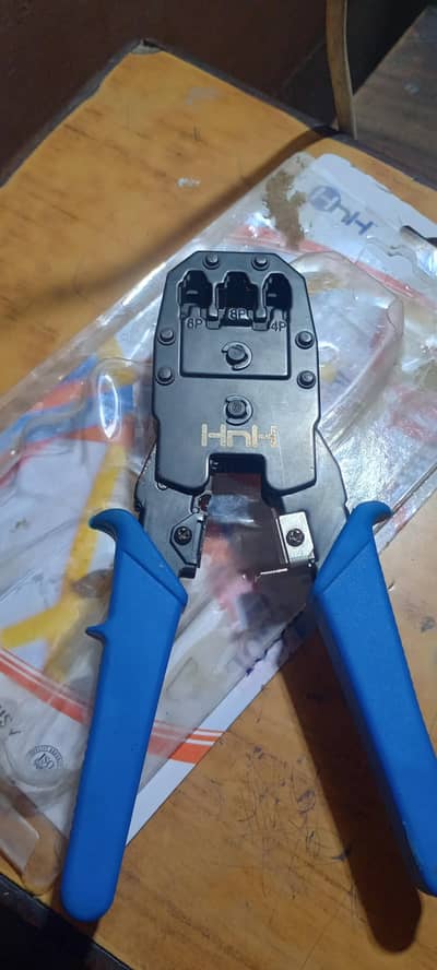 RJ45 Connector Pilier