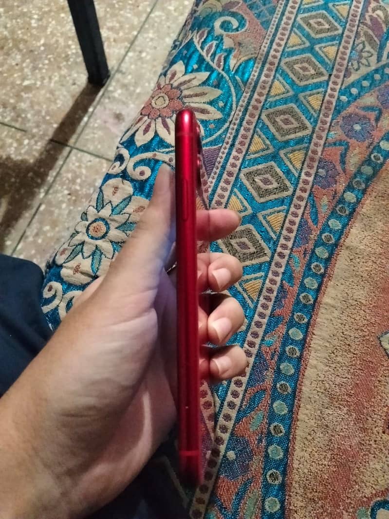 Apple iPhone 11 3