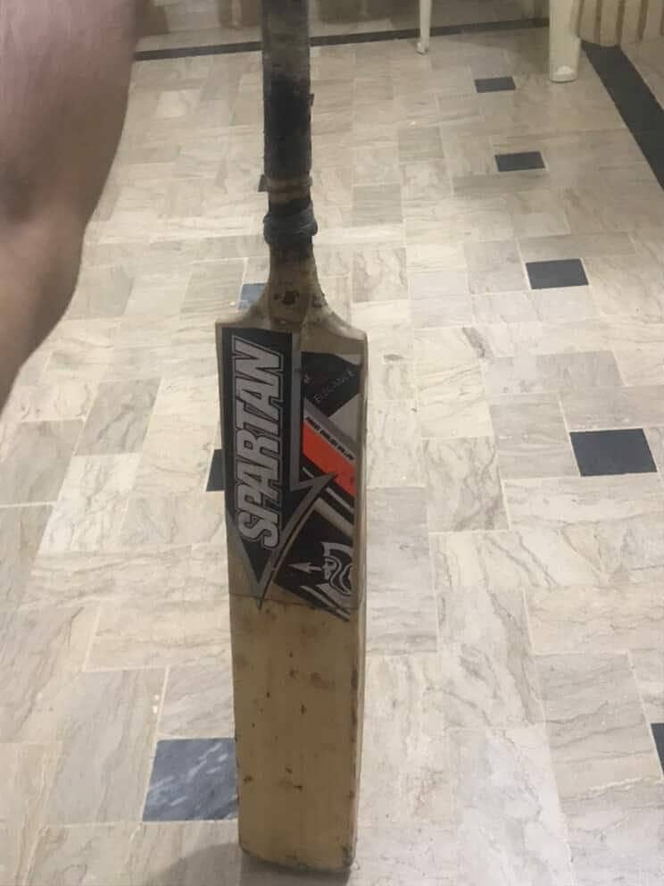 CRICKET BATS 9