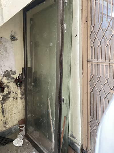 Aluminum glass door