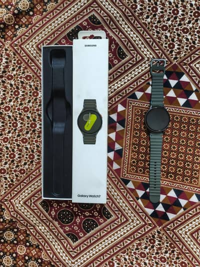 Samsung Galaxy Watch 7 BRAND NEW