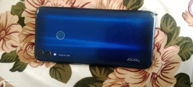 Honor 8C