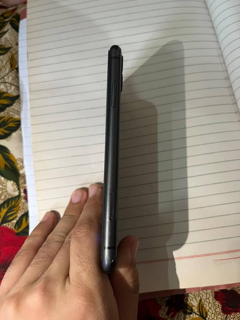 Apple iPhone 11 2