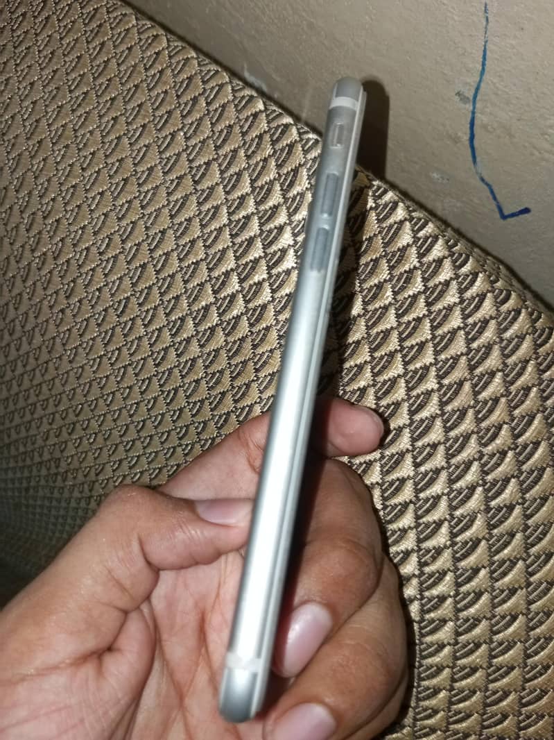 Apple iPhone 7 5