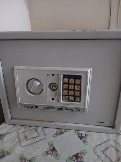 locker/safe for sale
