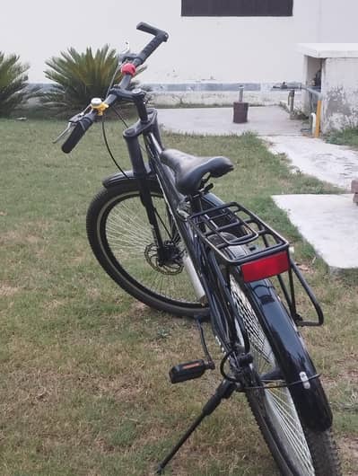 black bicycle